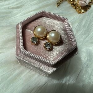Gorgeous faux pearl and rhinestone Avon earrings